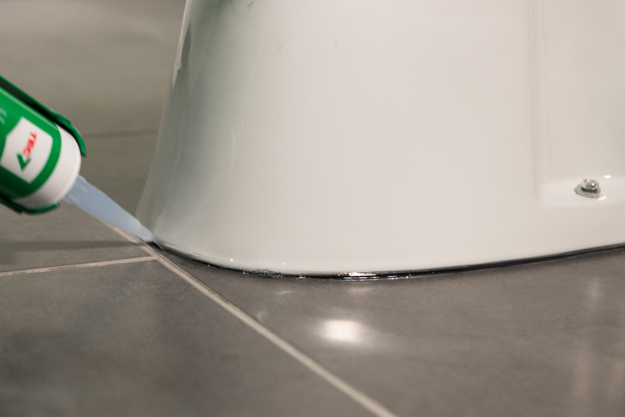 Tec 7 Clear Sealing Adhesive